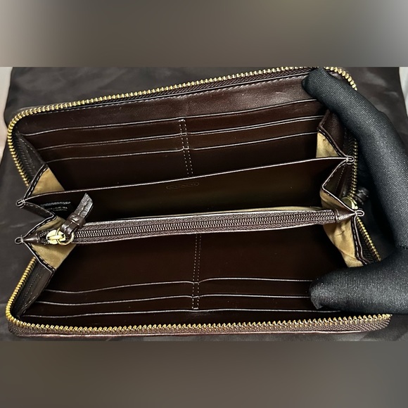 Coach Est. 1941 Rare Zoe Double Buckle Patchwork Leather Long Wallet EUC - Picture 3 of 16